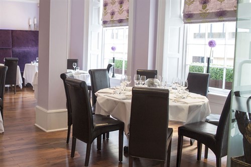 Restaurant Table 7